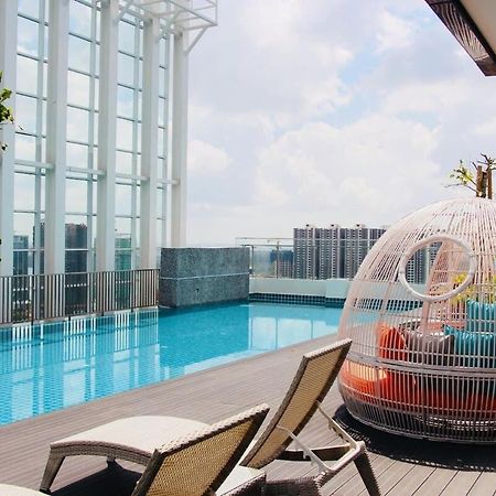 Modern, High Floor Suasana Suites 05 In Jb Johor Bahru Exterior photo