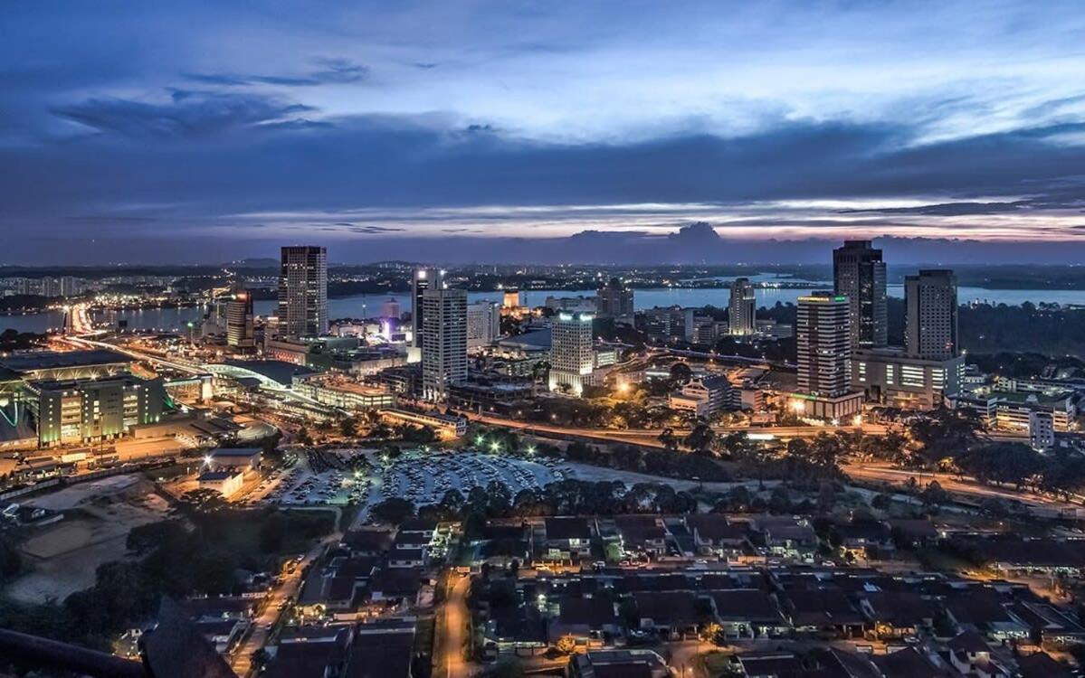 Modern, High Floor Suasana Suites 05 In Jb Johor Bahru Exterior photo