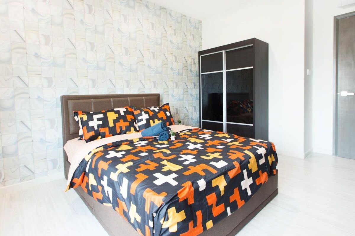 Modern, High Floor Suasana Suites 05 In Jb Johor Bahru Exterior photo